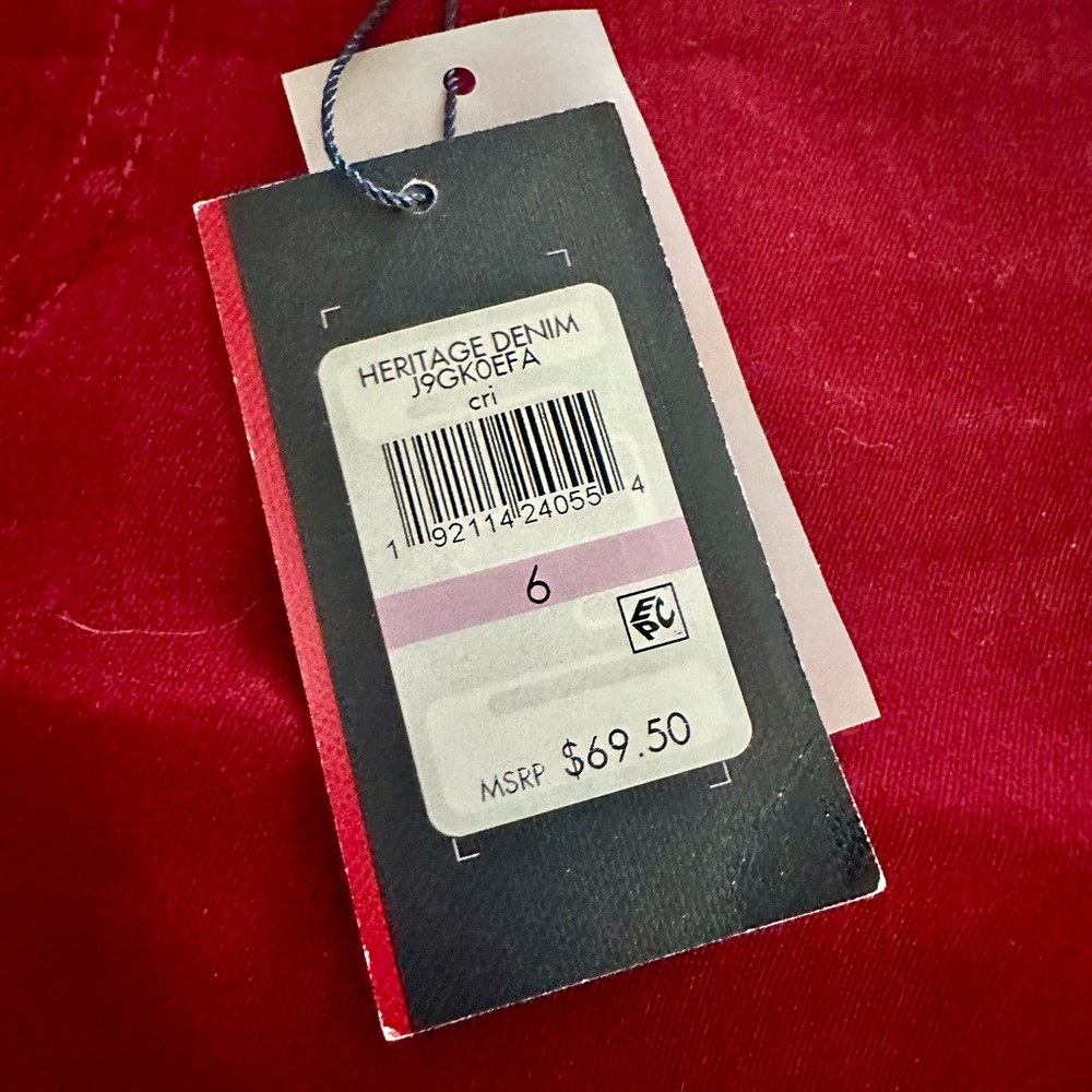 Tommy Hilfiger Women’s Burgundy Tribeca Skinny Cropped Fit Jeans New with Tags! - Picture 2 of 9